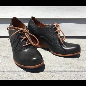 Kork-ease black leather booties